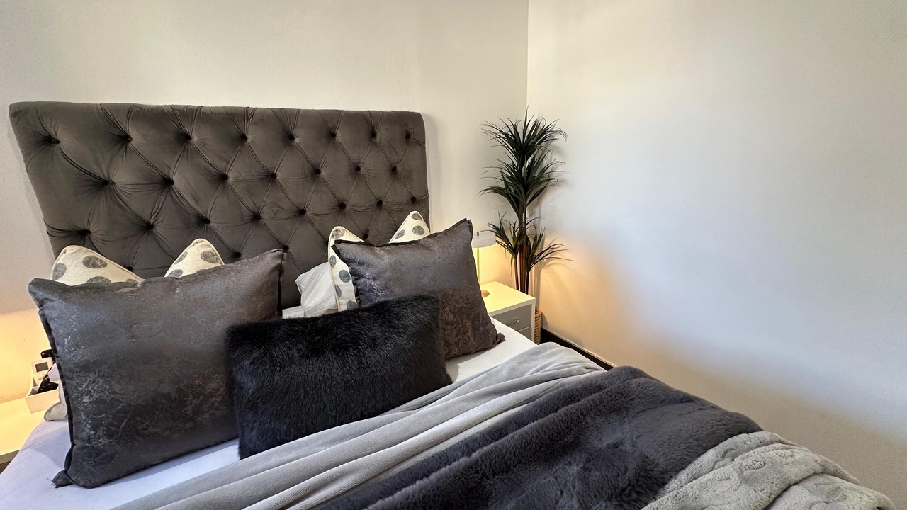 Photo of Bedroom in Lakeside