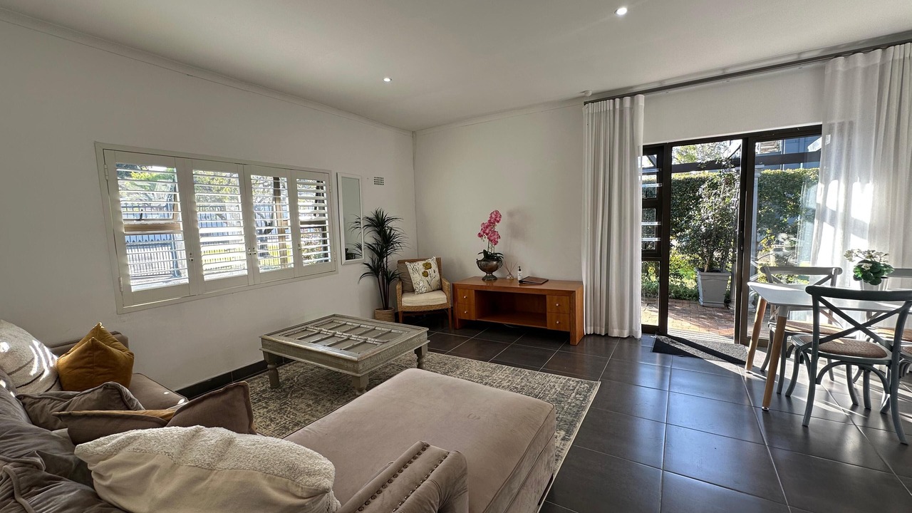 Photo of Livingroom in Lakeside