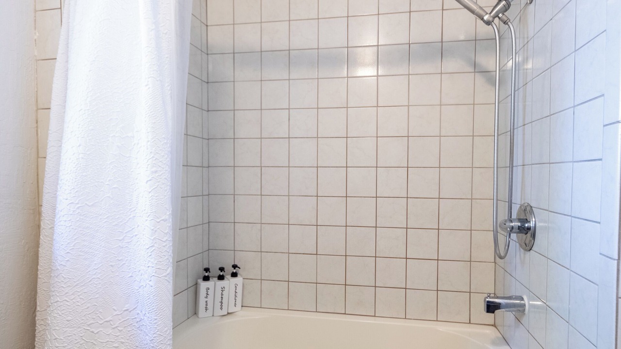 Photo of Bathroom in Al Tahoe