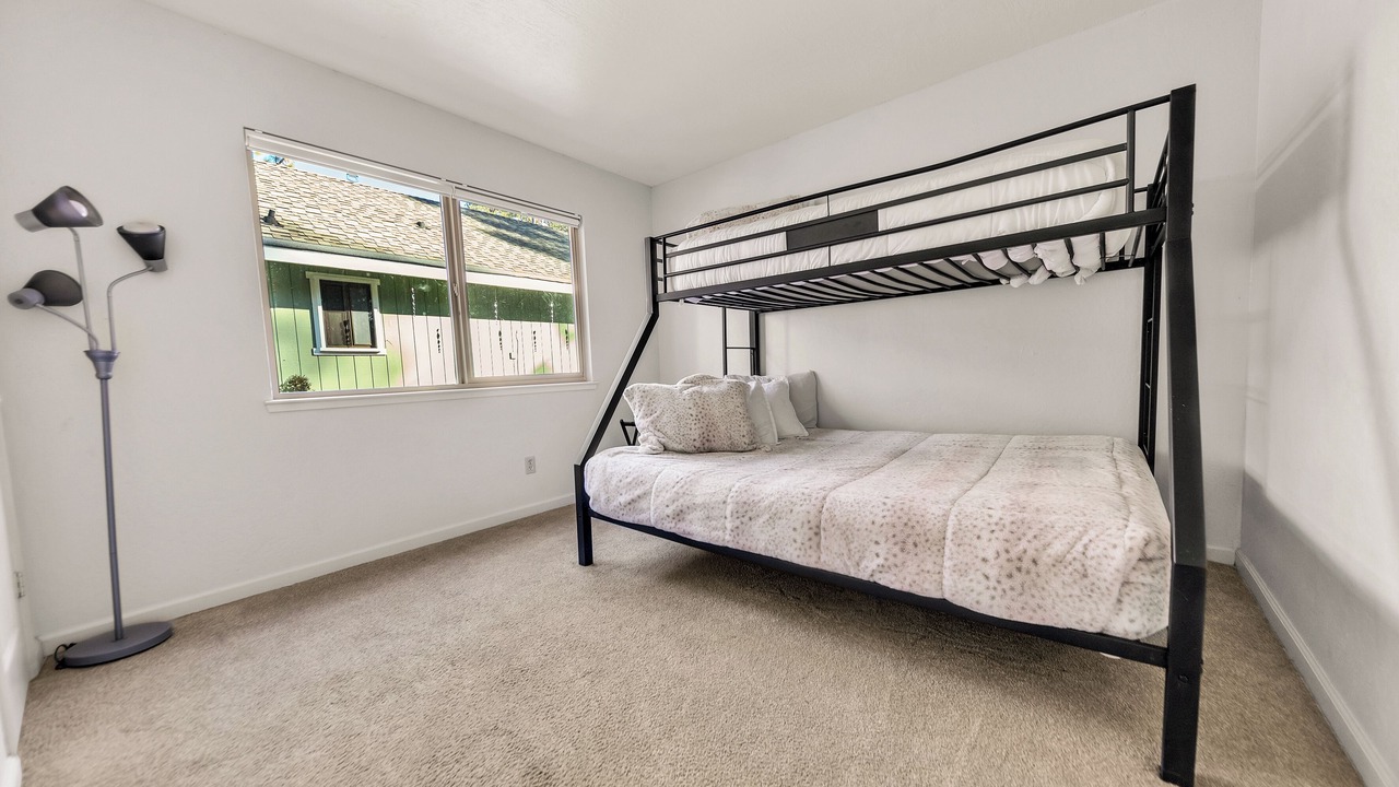 Photo of Bedroom in Al Tahoe
