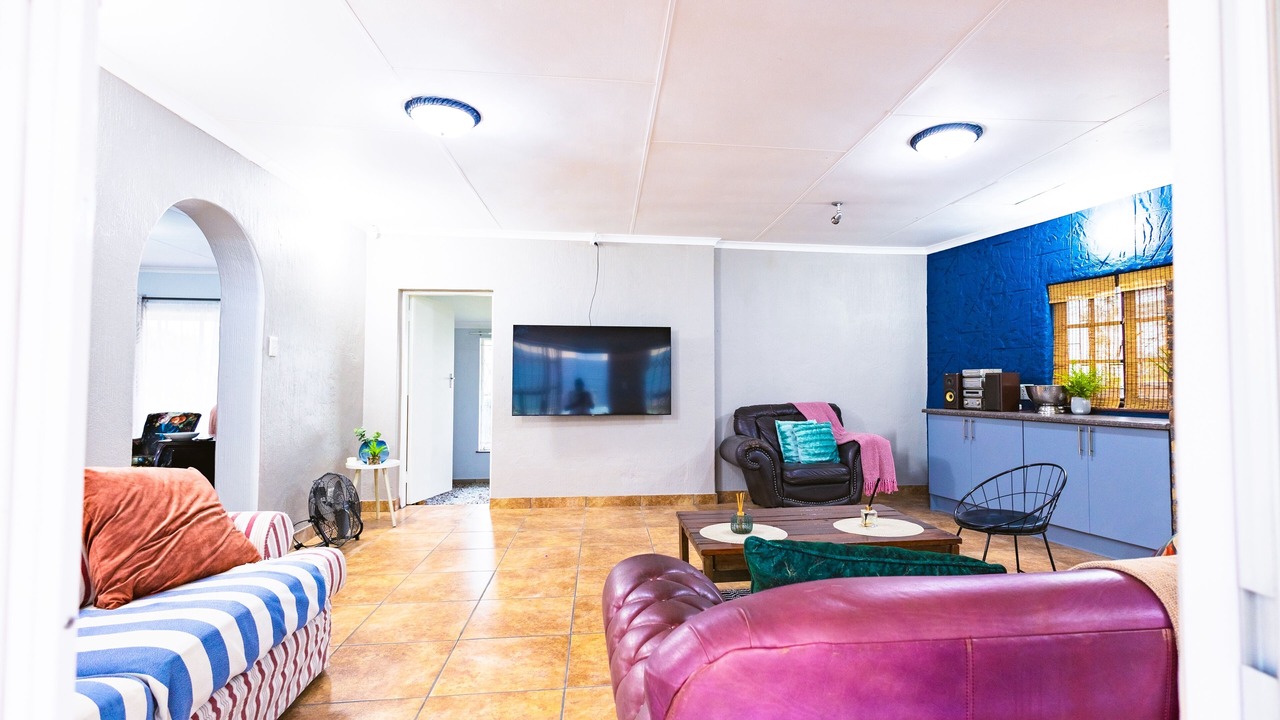 Photo of Livingroom in The Reeds