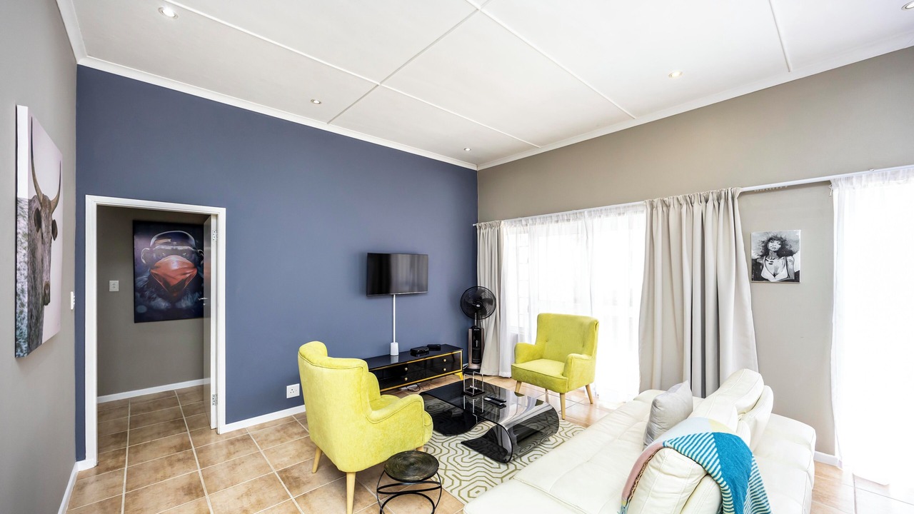 Photo of Livingroom in Beacon Bay