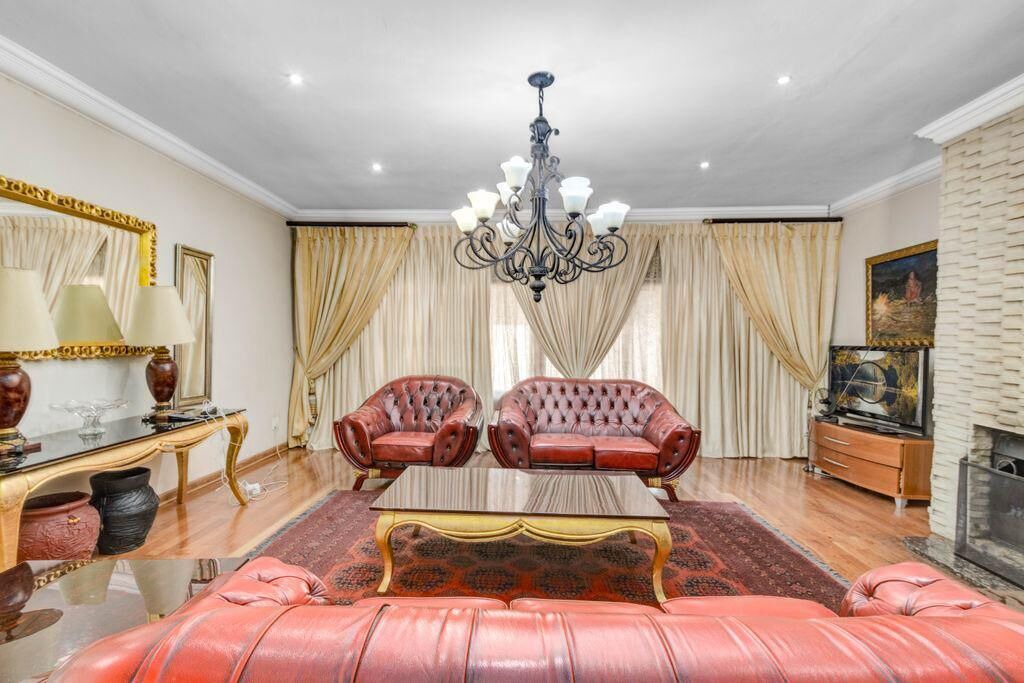 Photo of Livingroom in Greater Johannesburg Metropolitan Area
