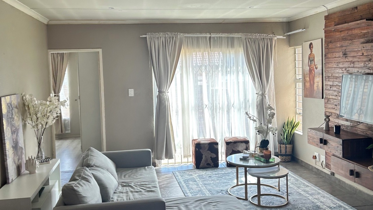 Photo of Livingroom in Kempton Park