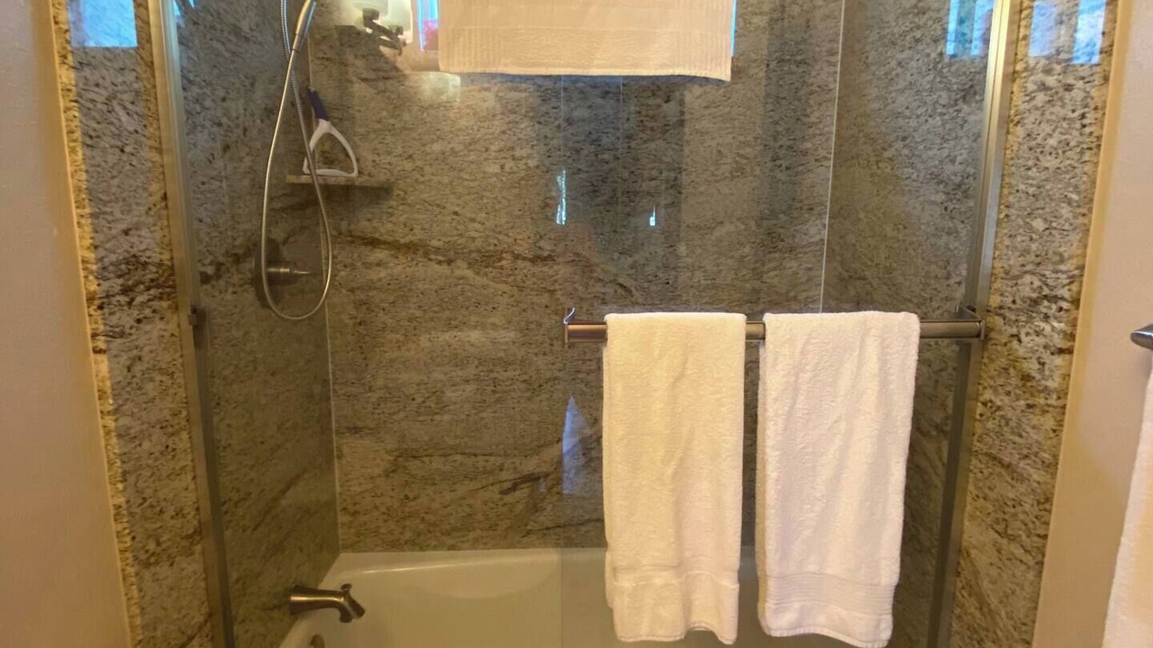 Photo of Bathroom in Long Barn