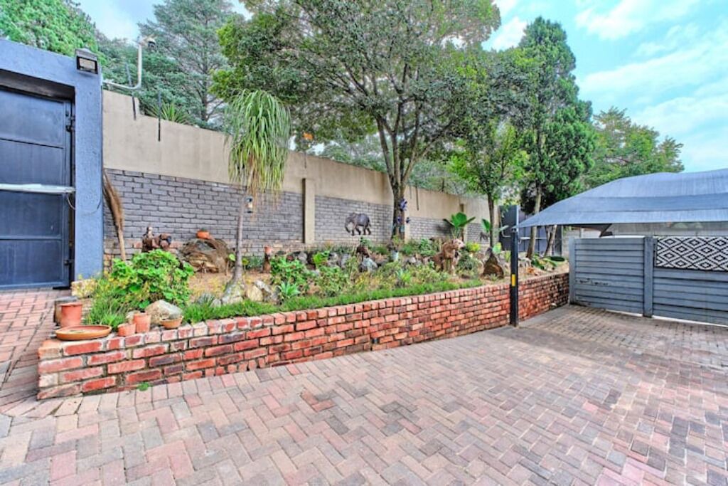 Photo of Outdoor in Woodmead