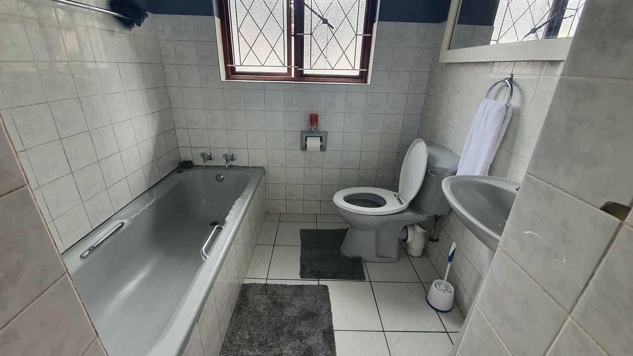 Photo of Bathroom in Uvongo
