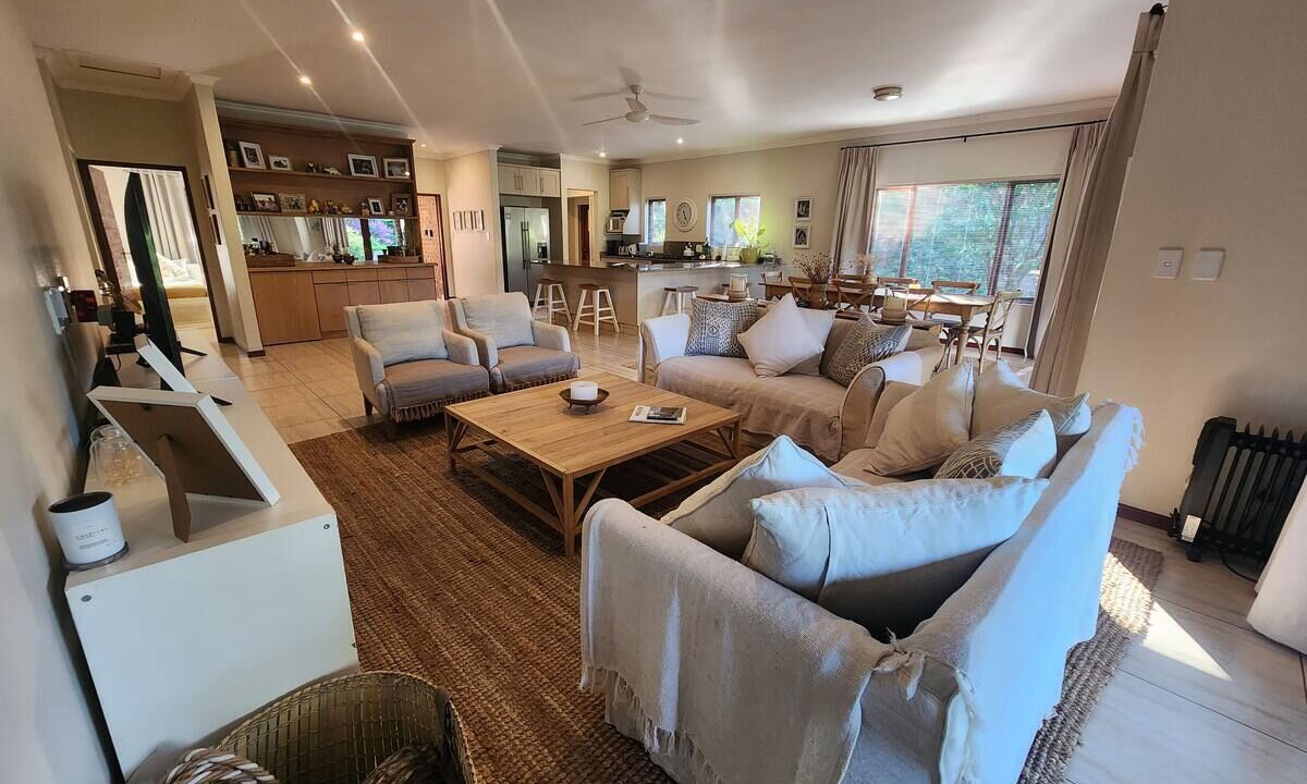Photo of Livingroom in White River