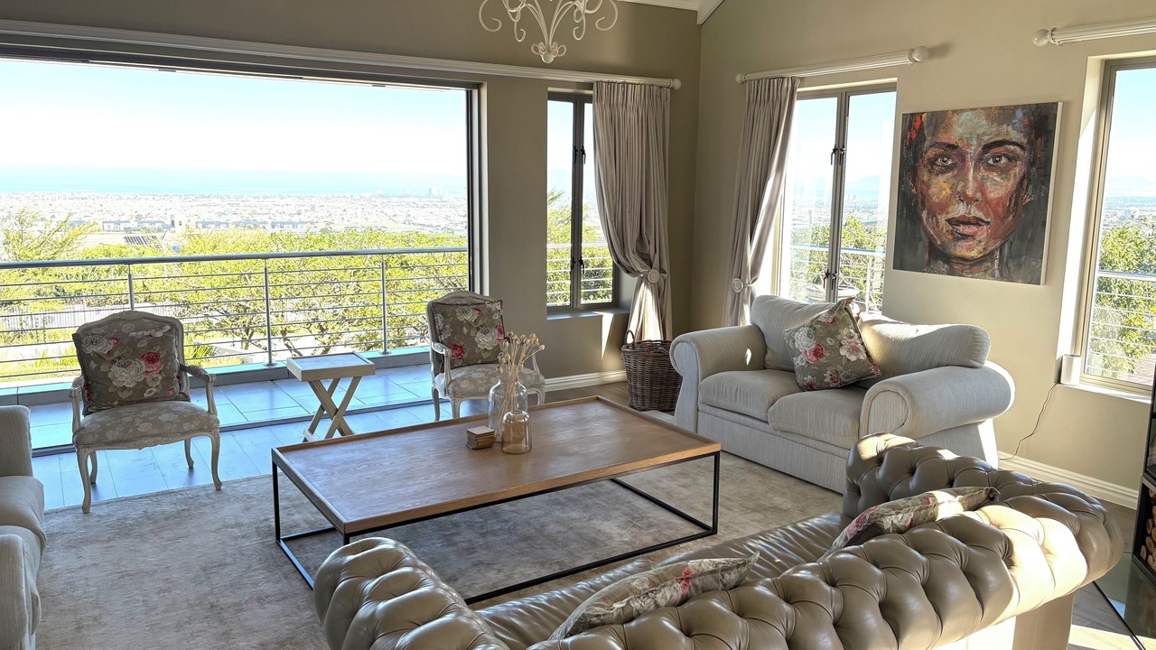 Photo of Livingroom in Helderberg Rural