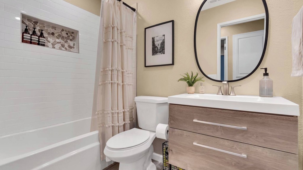 Photo of Bathroom in South Natomas