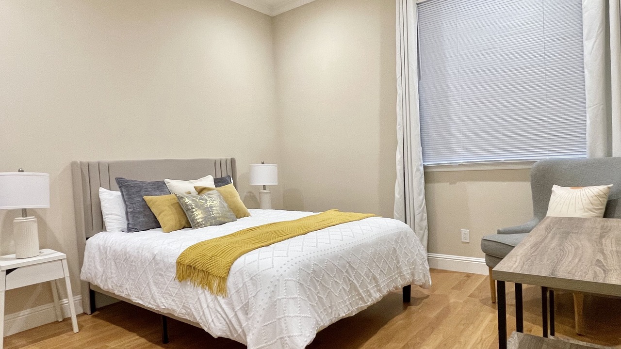 Photo of Bedroom in Visitacion Valley