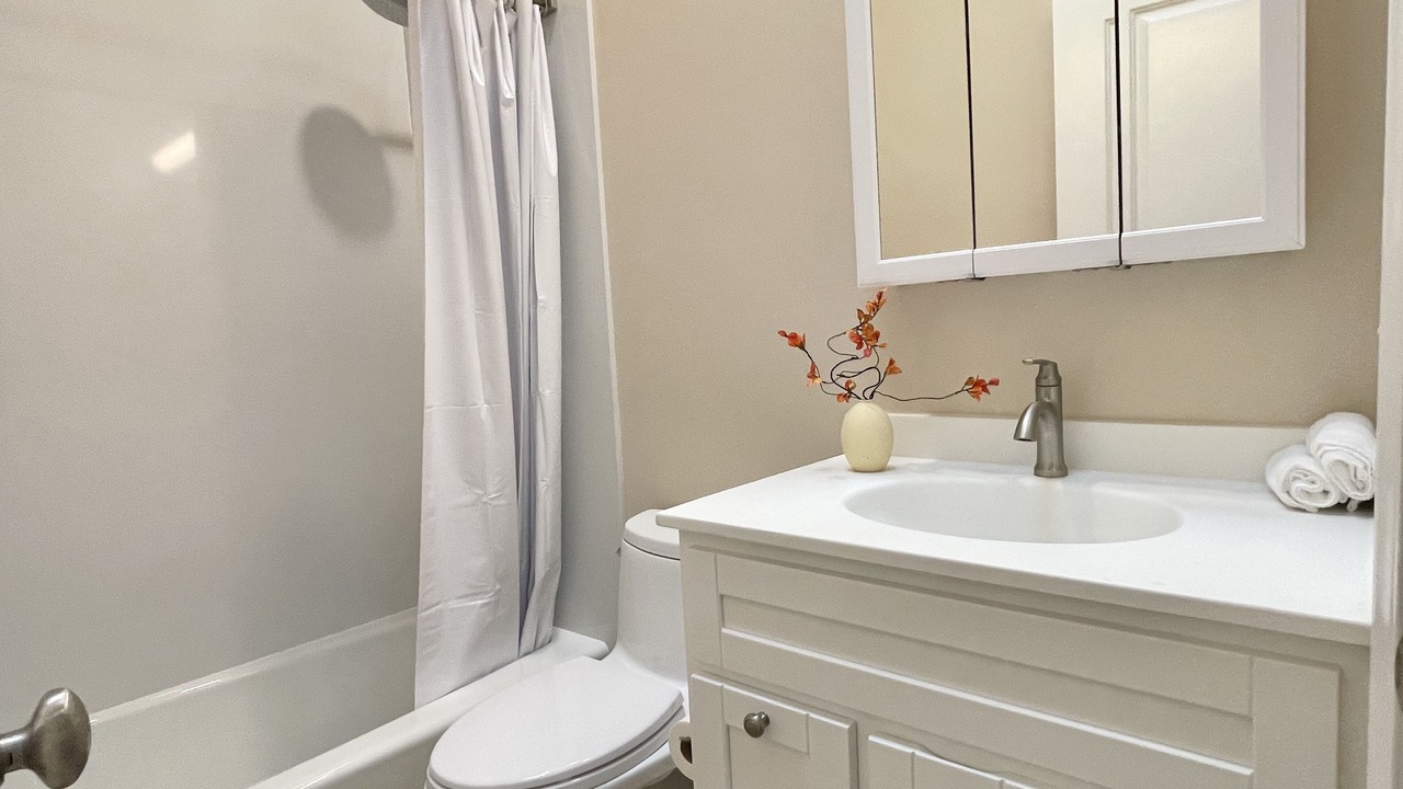 Photo of Bathroom in Visitacion Valley