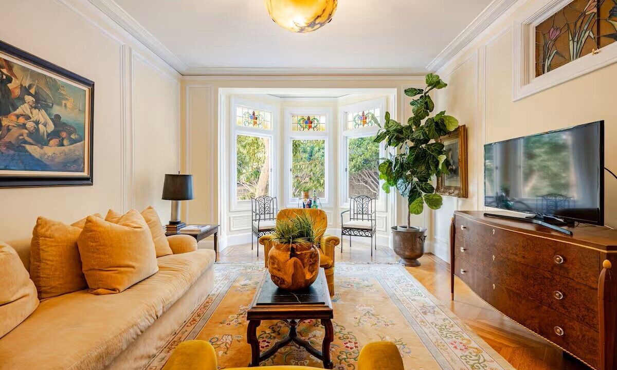 Photo of Livingroom in Nob Hill