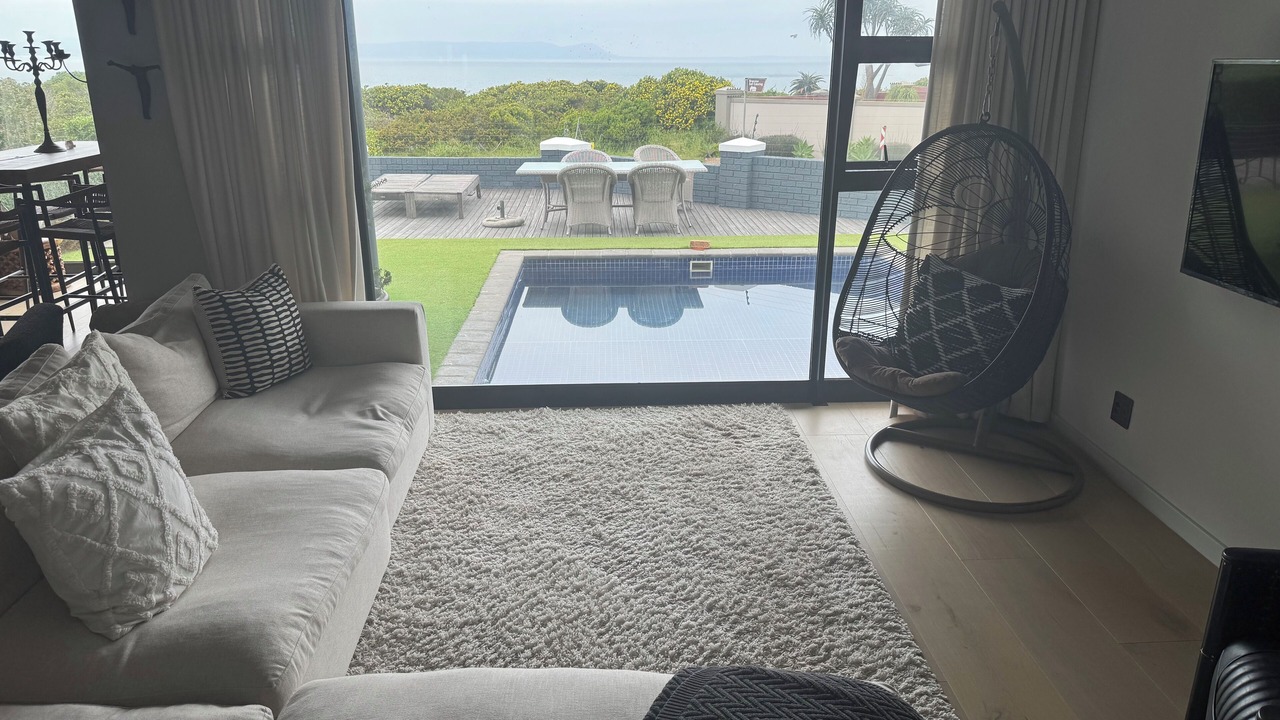 Photo of Livingroom in Westcliff
