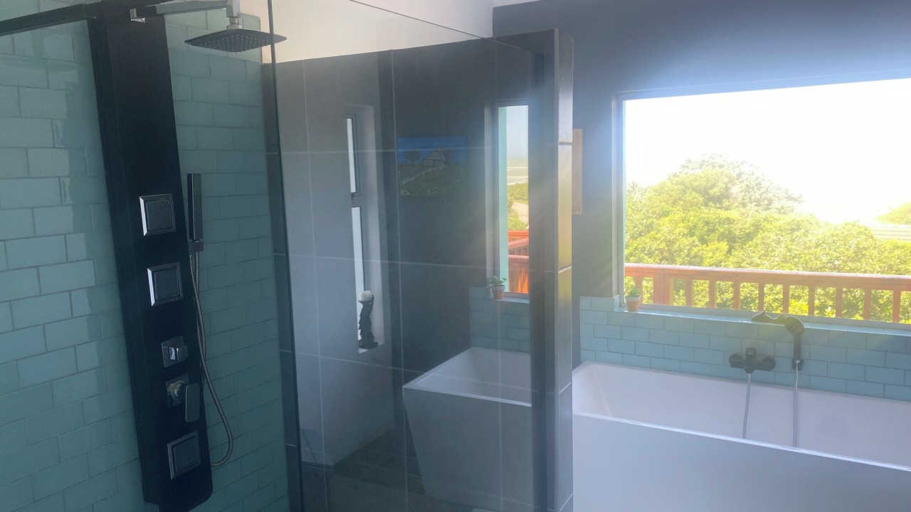 Photo of Bathroom in Paradise Beach