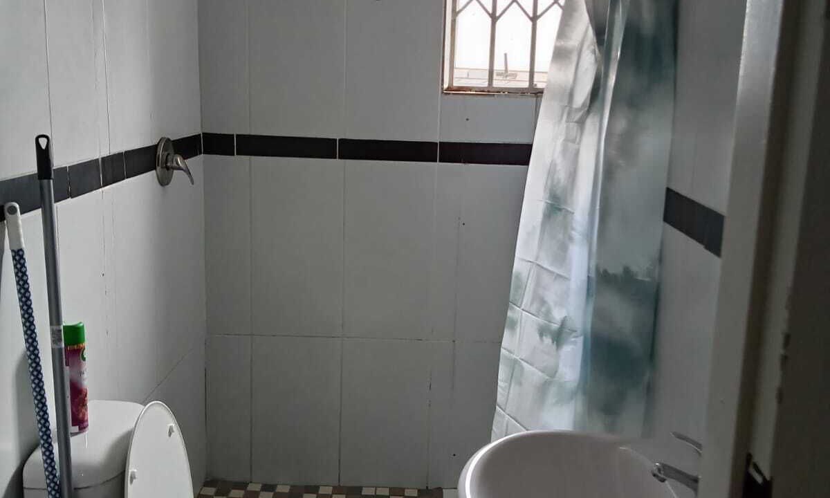 Photo of Bathroom in Greater Johannesburg Metropolitan Area