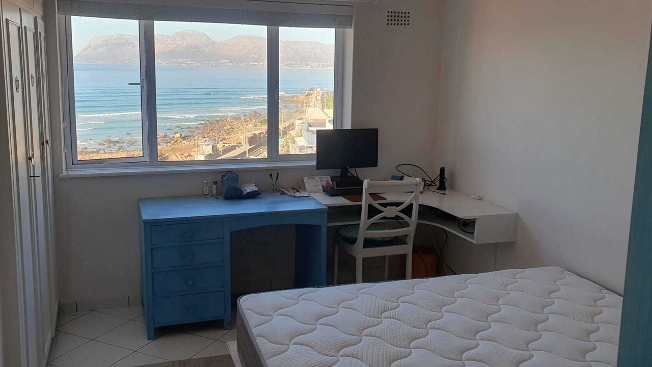Photo of Bedroom in Redhill