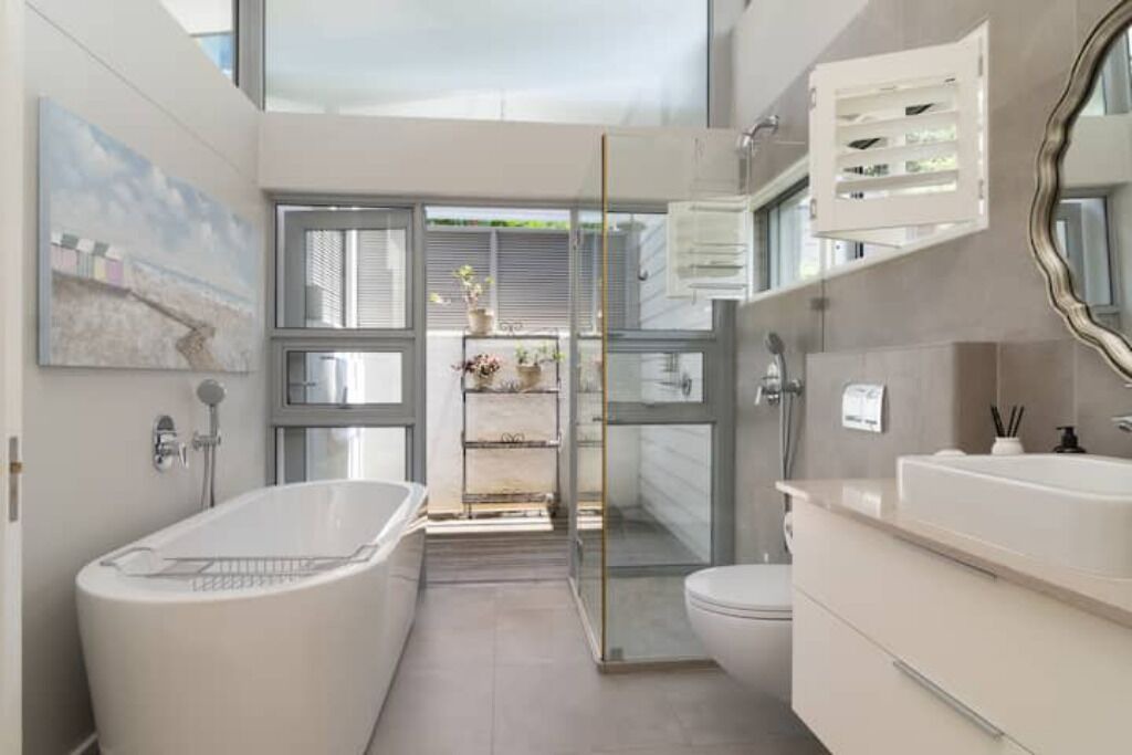 Photo of Bathroom in Selection Beach