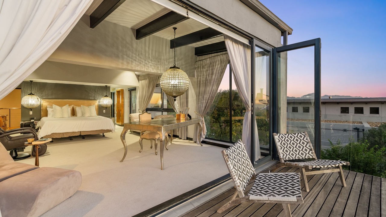 Photo of Patio Balcony in Strand