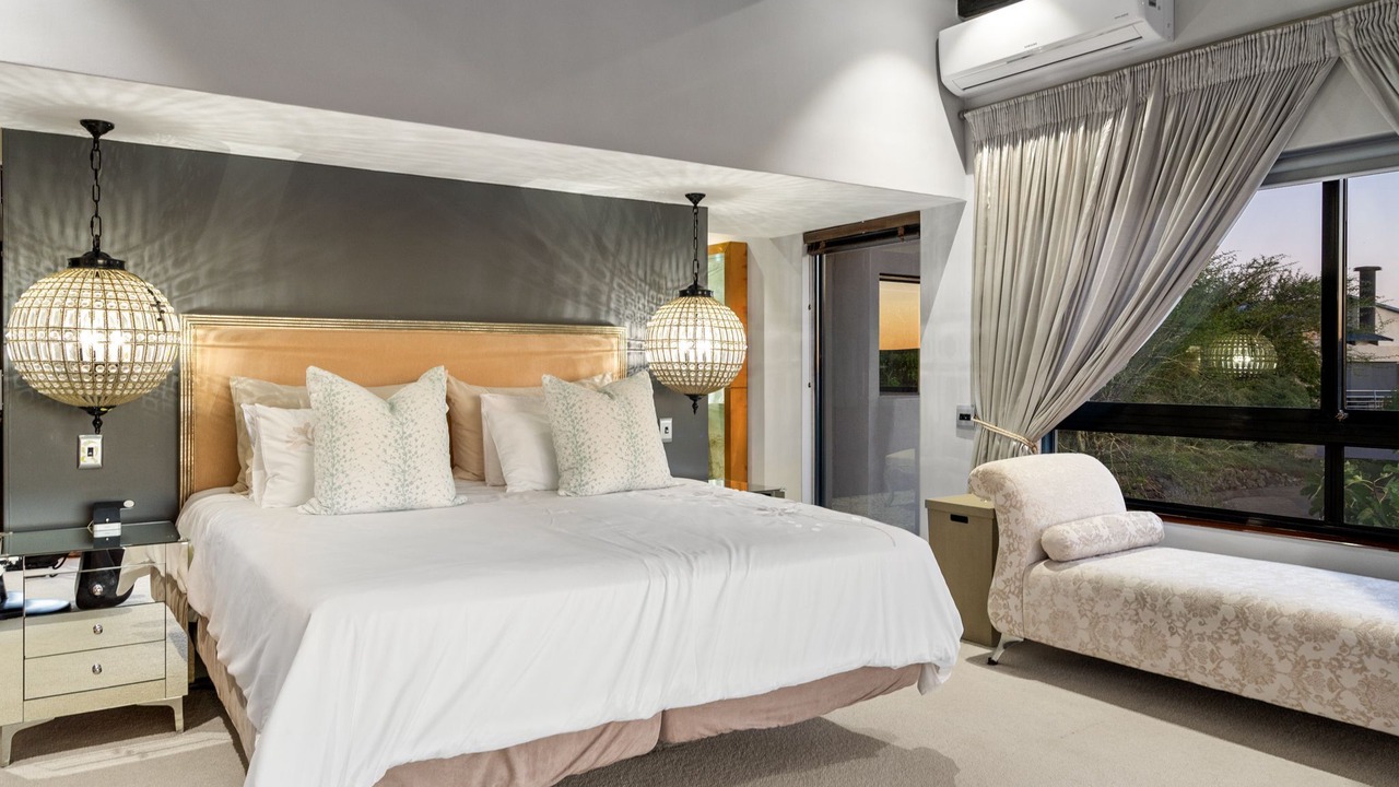 Photo of Bedroom in Strand