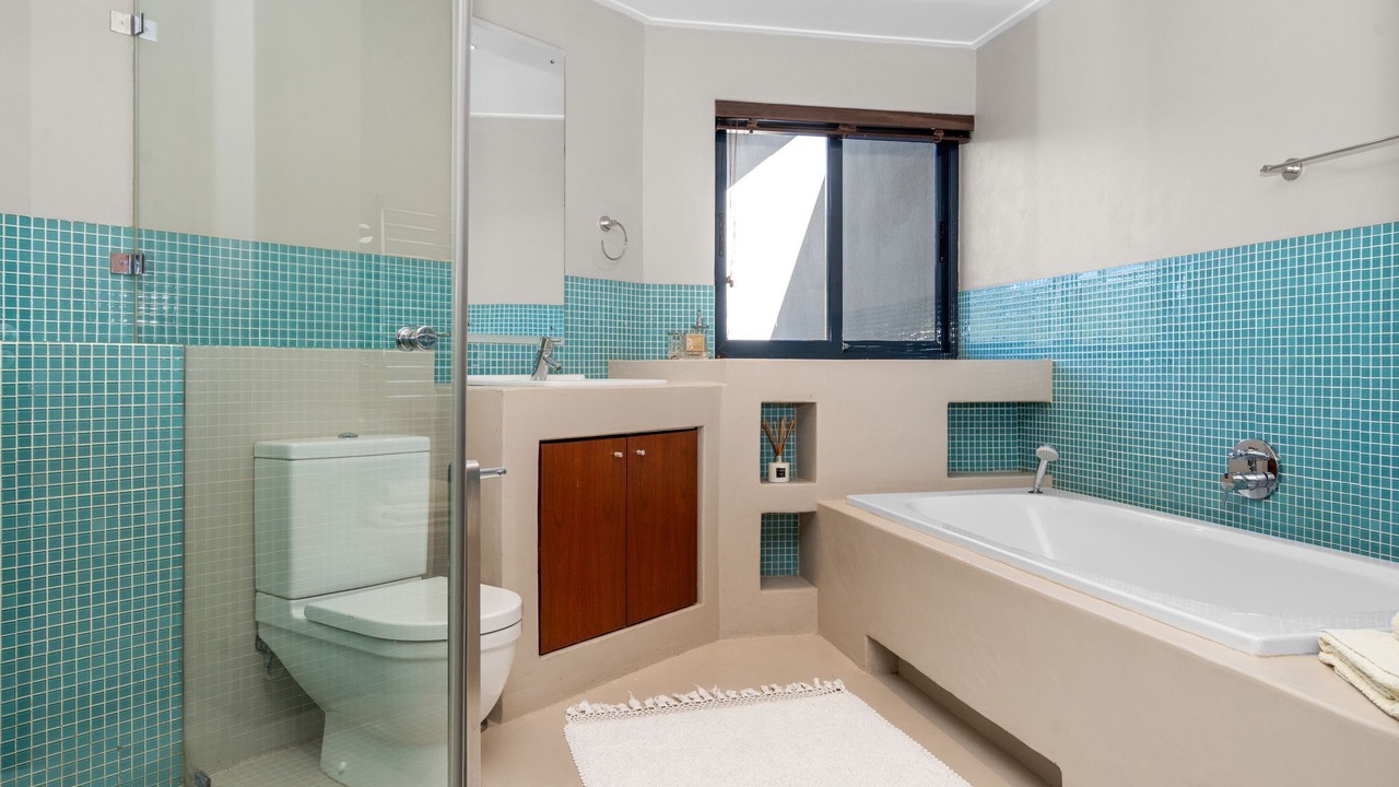 Photo of Bathroom in Strand