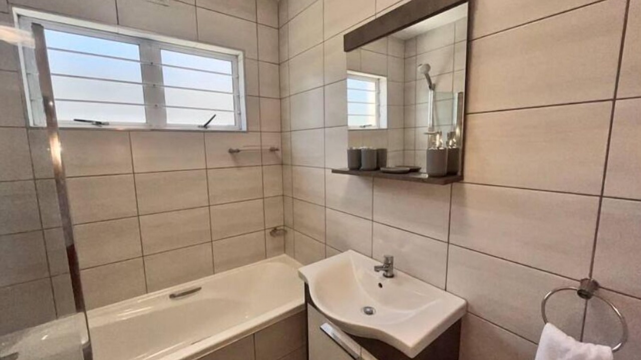 Photo of Bathroom in Umdloti