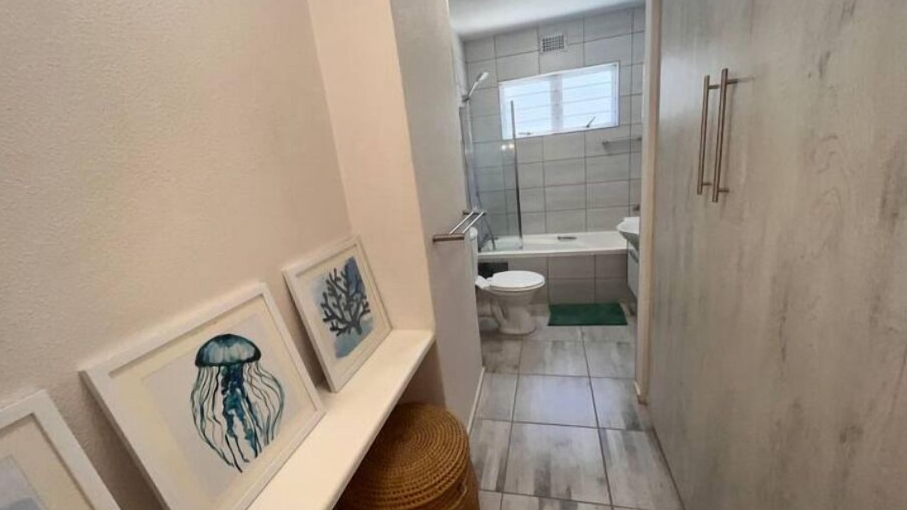 Photo of Bathroom in Umdloti