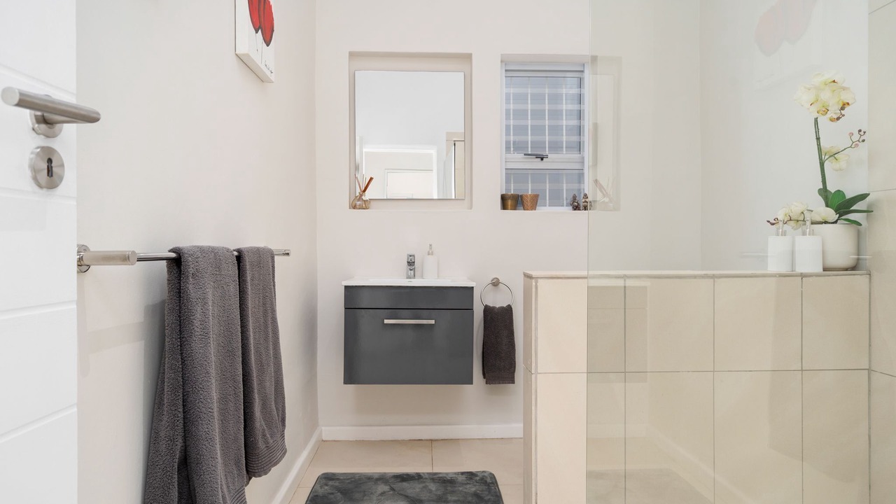 Photo of Bathroom in Mountainside