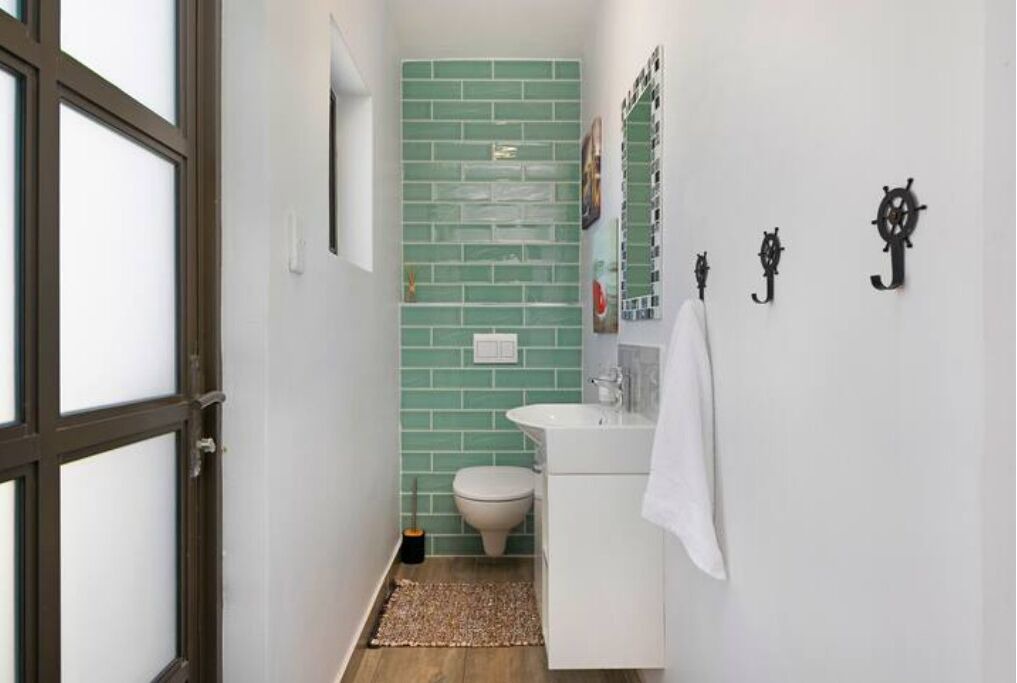 Photo of Bathroom in Selection Beach