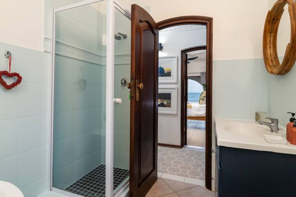 Photo of Bathroom in Sheffield Beach