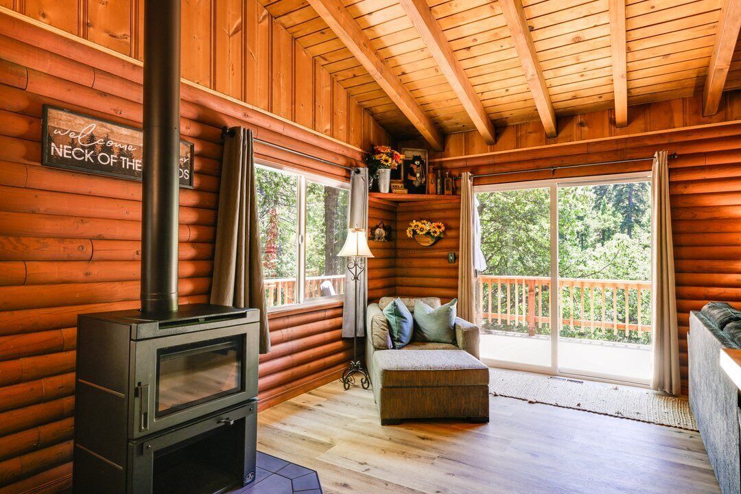 Photo of Livingroom in Phoenix Lake-Cedar Ridge