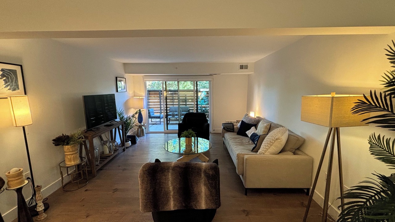 Photo of Livingroom in Sharon Heights