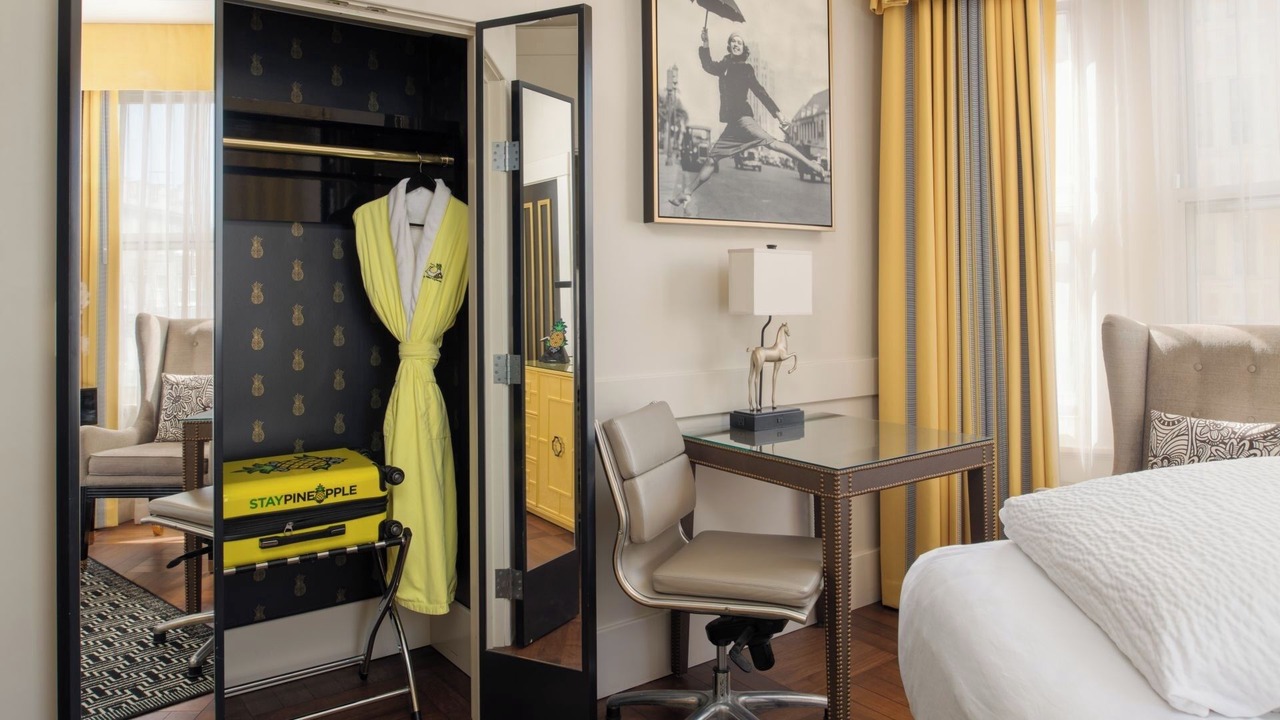 Photo of Bedroom in Theater District