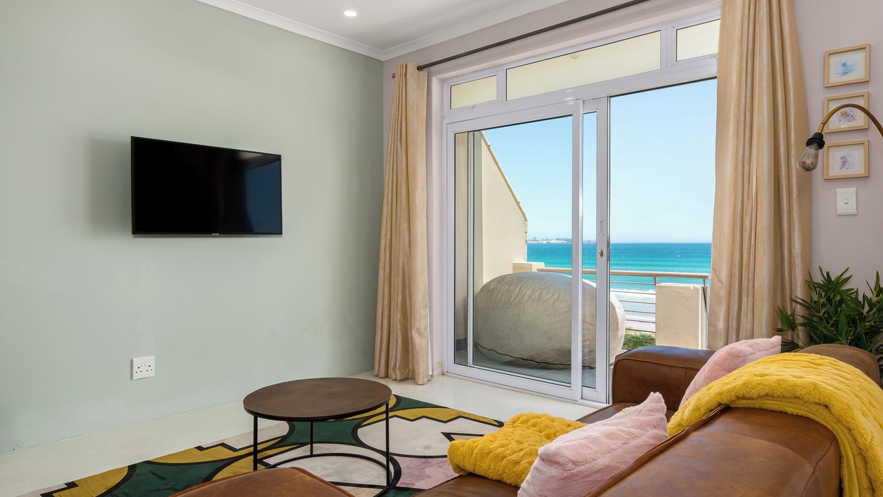 Photo of Livingroom in Lagoon Beach