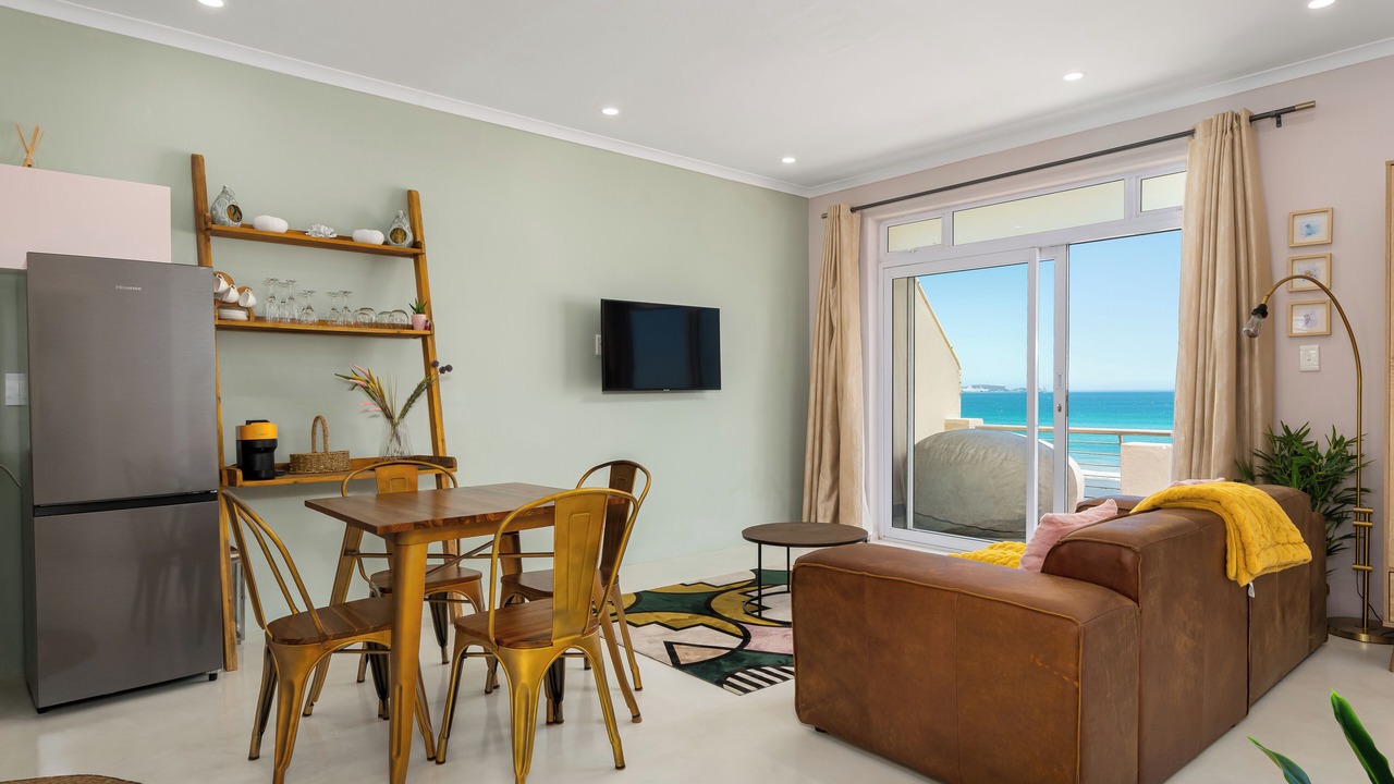 Photo of Livingroom in Lagoon Beach