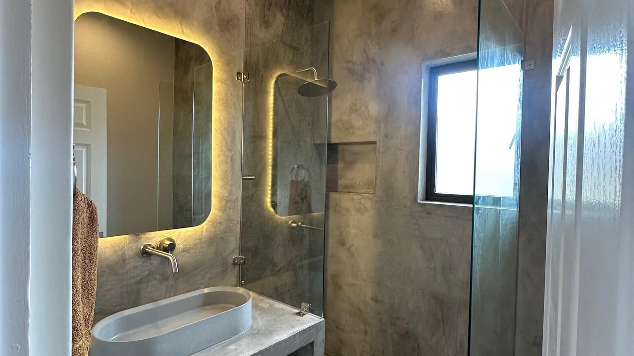 Photo of Bathroom in Tinley Manor