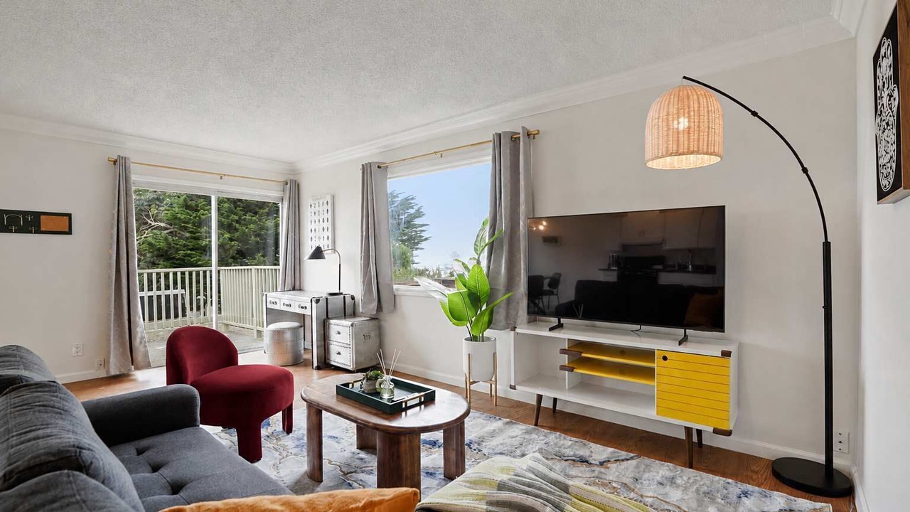 Photo of Livingroom in Pacifica