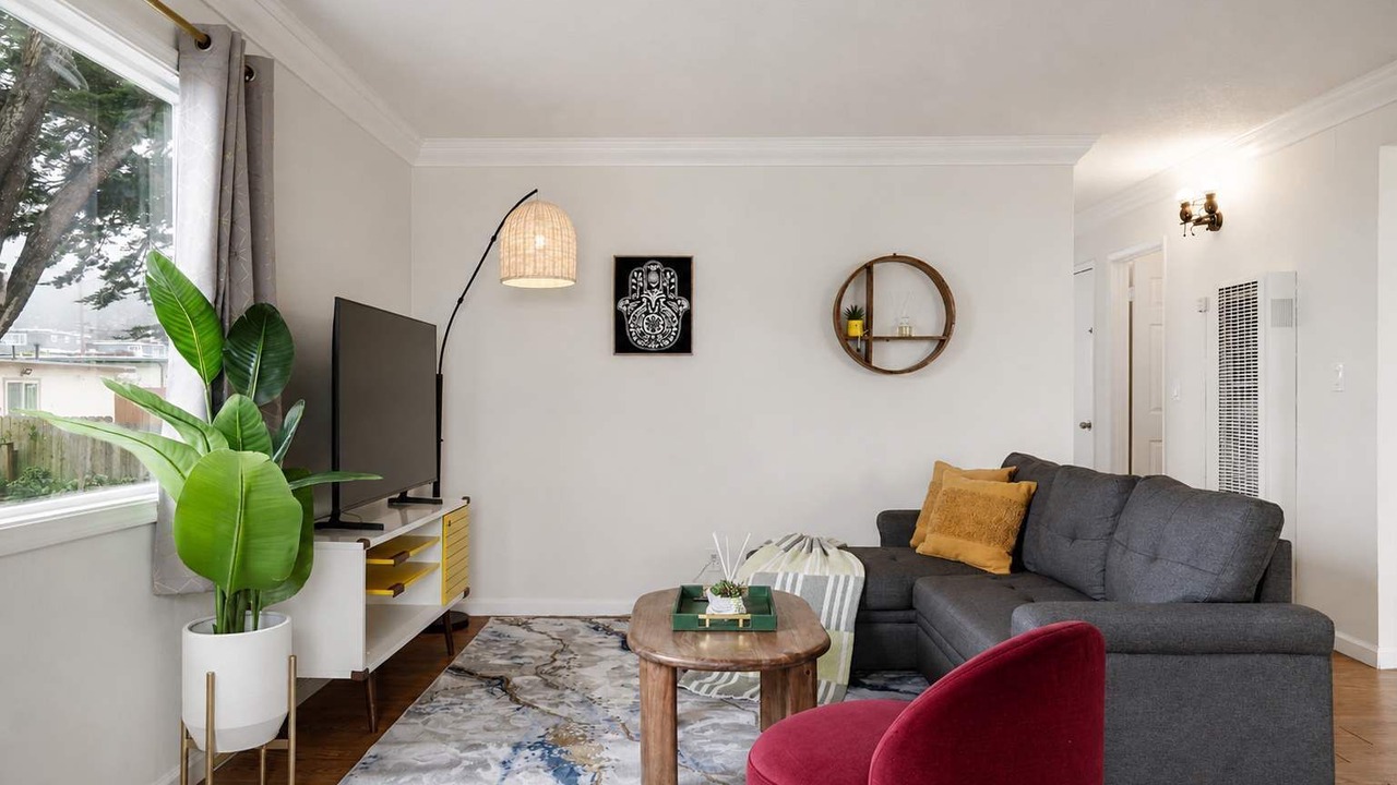 Photo of Livingroom in Pacifica