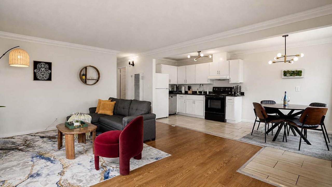 Photo of Livingroom in Pacifica