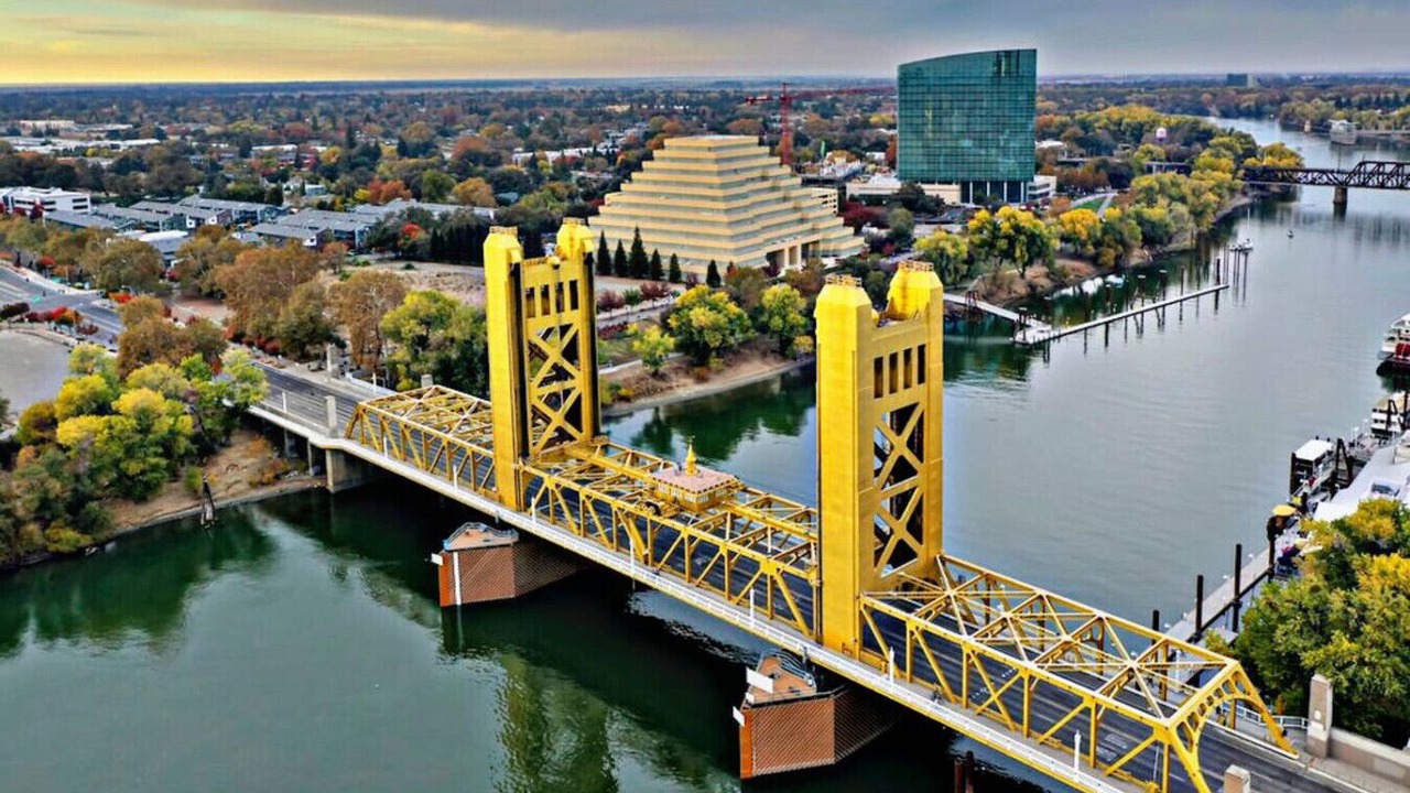 Photo of Others in Downtown Sacramento