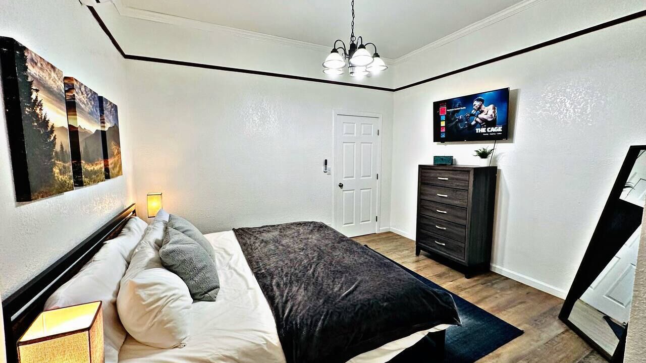 Photo of Bedroom in Downtown Sacramento