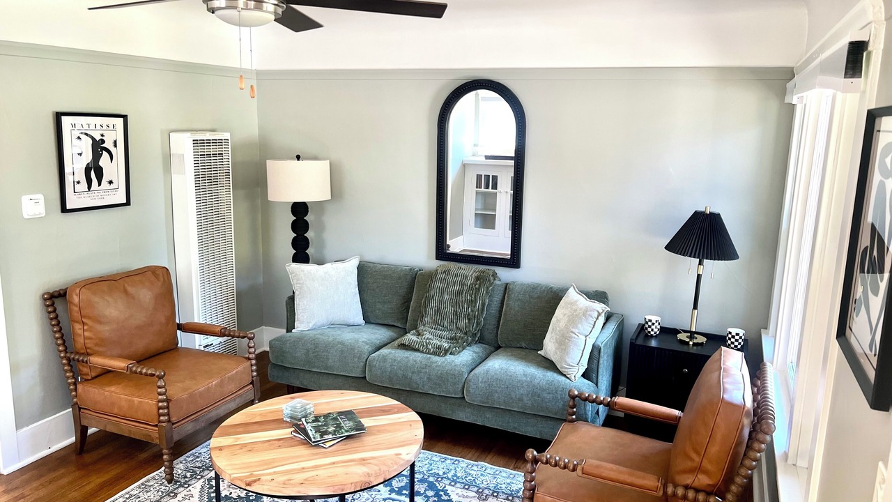Photo of Livingroom in Downtown North