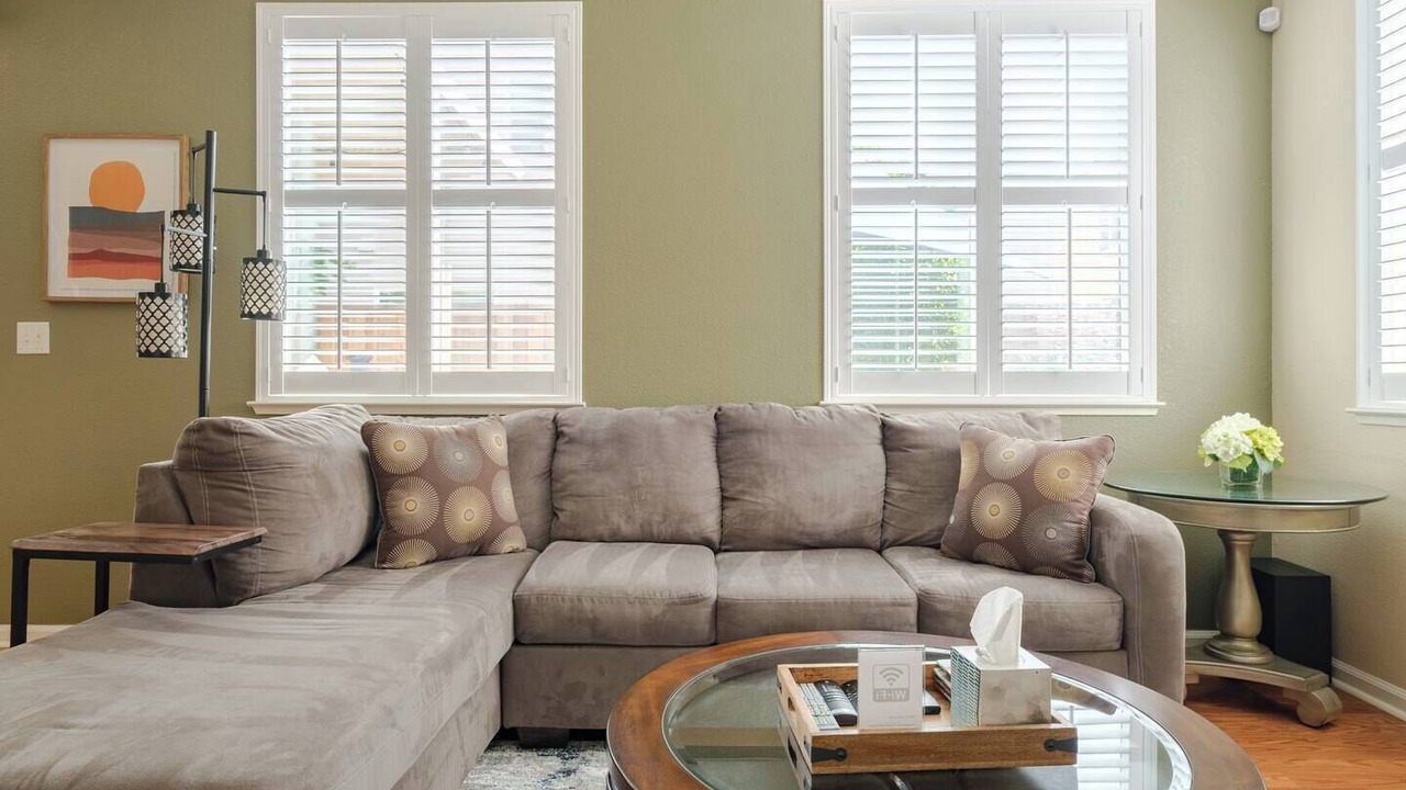Photo of Livingroom in Natomas Creek