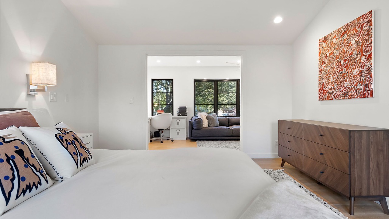 Photo of Bedroom in Allied Arts
