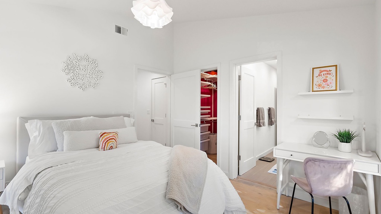 Photo of Bedroom in Allied Arts