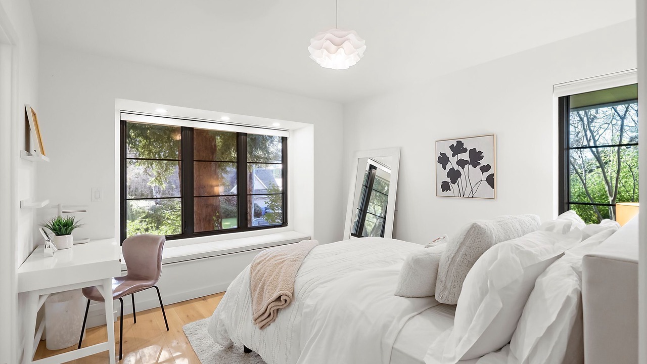 Photo of Bedroom in Allied Arts