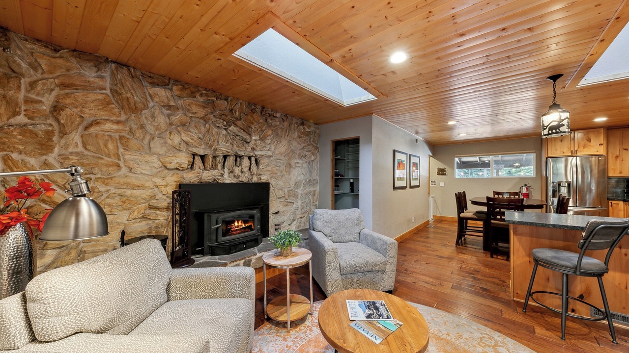 Photo of Livingroom in Tahoe Paradise