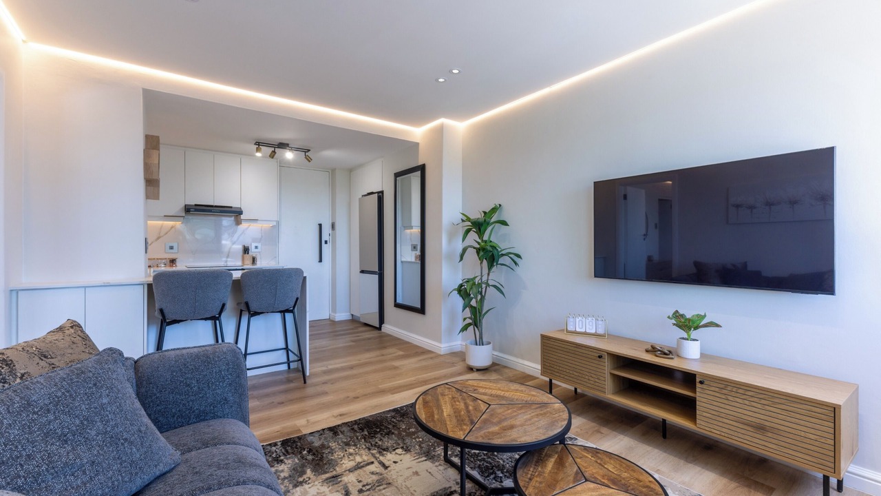Photo of Livingroom in Three Anchor Bay