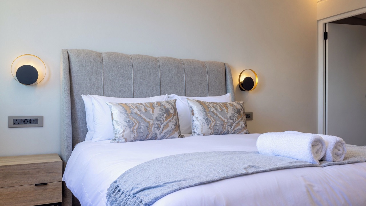 Photo of Bedroom in Three Anchor Bay