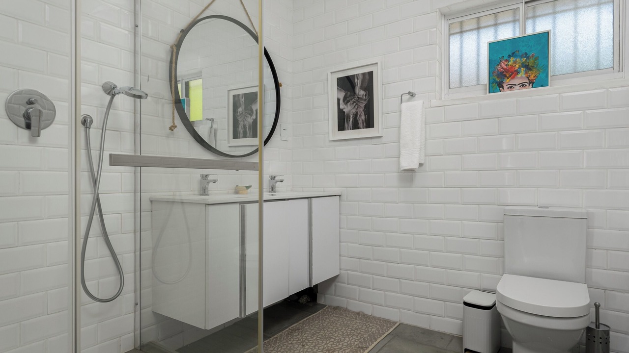 Photo of Bathroom in Three Anchor Bay